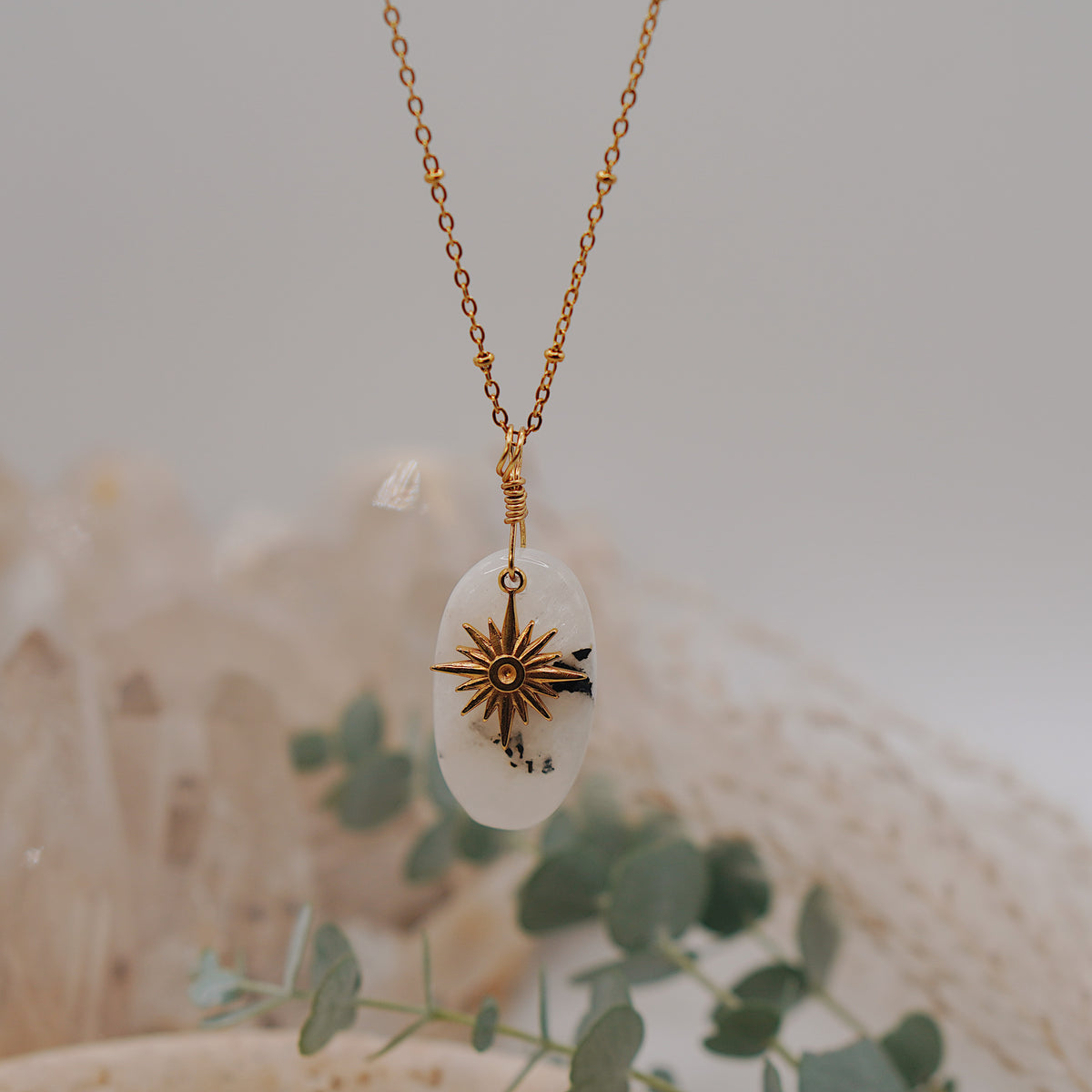 SELENE · Mondstein Amulett